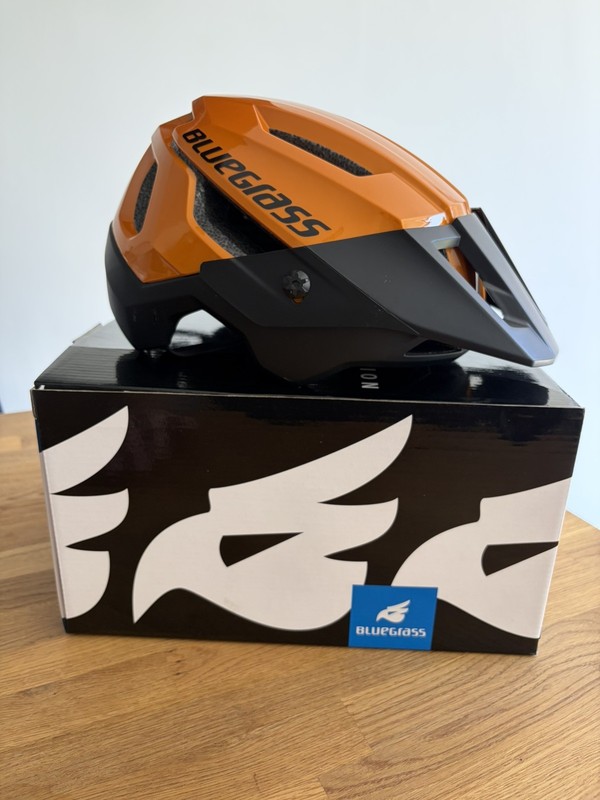 Bluegrass Rogue MTB Mountain Bike Helmet 2025 M (56-58cm) Orange Metallic Matt