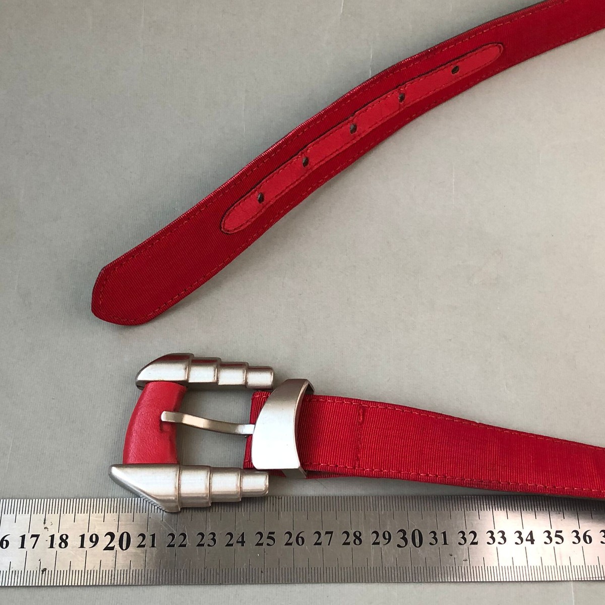 Vintage Versace  Widev Leather Belt Red Size 70 cm Versace Red 100% Leather Metal Logo Medusa Buckle Belt main image 2