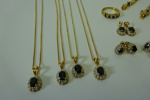 WHOLESALES LOT JEWELRY NECKLACE & BRACELET& EARRINGS & RING 26 Piece New - Picture 9 of 12
