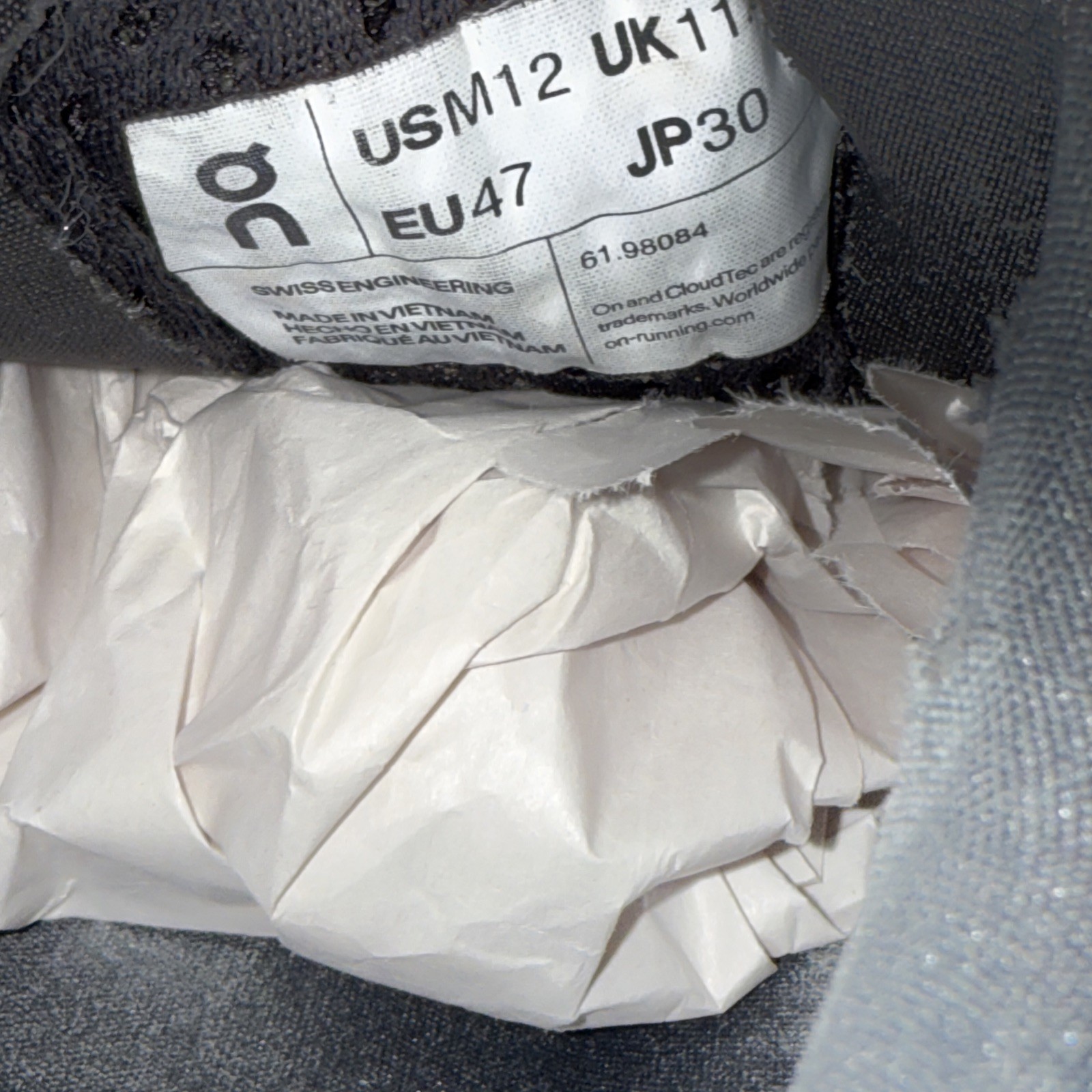 ON Cloud Swiss Engineering Cloudmonster Athleisur… - image 7