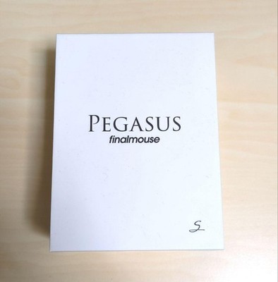 Finalmouse Starlight-12 Pegasus S Size Gaming Maus ungetestet