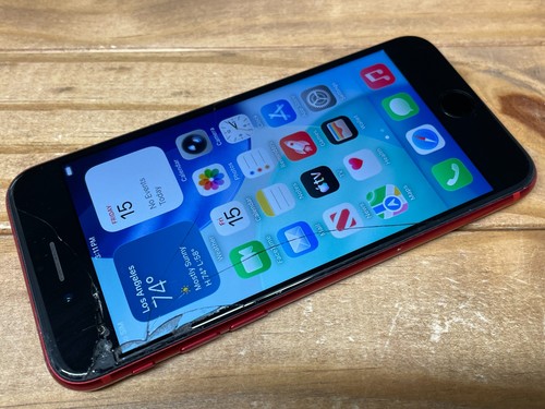 Apple iPhone SE 2nd Gen. - 64GB - RED (Unlocked) A2275 - Works - Cracked Glass - Picture 2 of 9