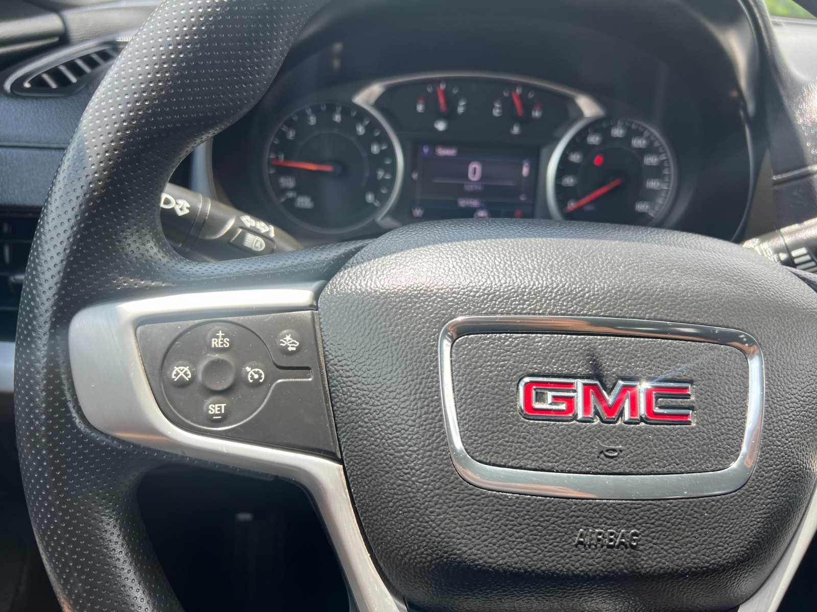 GMC Terrain - Image 27