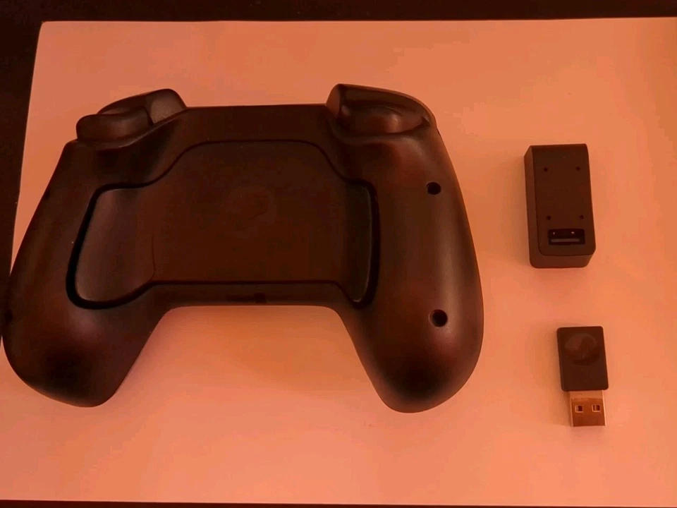 Valve Wireless Steam Controller WITH DONGLE - Image 4 of 4