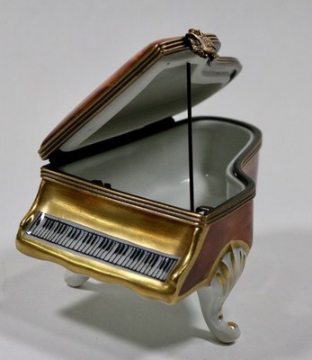 Vtg Limoges Grand Piano France Peint Main Trinket Box Large Gold Leaf Accents
