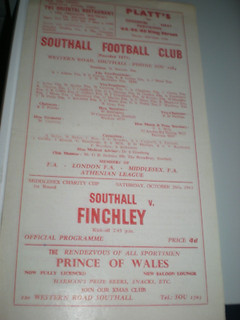 SOUTHALL v FINCHLEY 26th Oct 1963 Middlesex Senior Cup 1st Rnd STAPLES REMOVED.