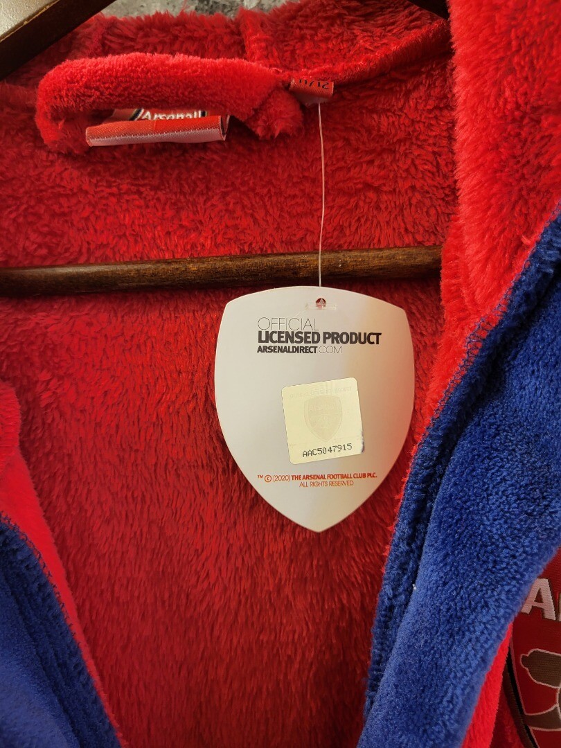 NEW children's red OFFICIAL ARSENAL DRESSING GOWN 11/12yrs cg s46 eBay
