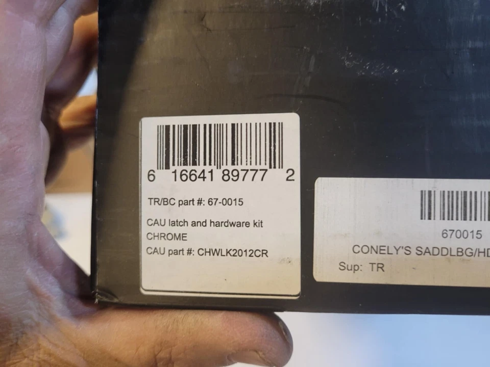 CONELYS ACCESORIOS EE. UU. Kit de herrajes y pestillos para alforja negra CHWLK2012CR Foto 2 de 3