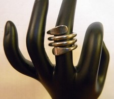 Silver-Tone  Wire Wrap with flattened ends  Ring Size 6.5 - 95 Unmarked