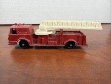 Vintage TootsieToy Chicago 2 Ladder Fire Truck Engine Diecast
