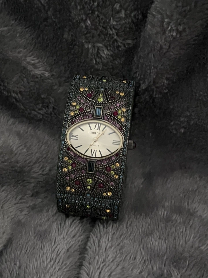 Reloj Pulsera Heidi Daus Distintivo Cristal Swarovski Tono Dorado (Funciona) Foto 3 de 4