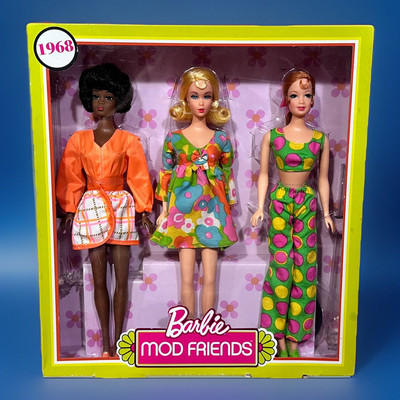 Barbie Mod doll Friends 1968 Reproduction set with repro Stacy and