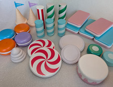 FAO Schwarz Tasty Towers Castle Ice Cream Cookie Pieces Lot of 25 Replacements
