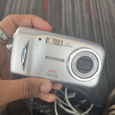 Olympus CAMEDIA D-545 ZOOM 4MP Silver Compact Camera 3x Zoom USB AA