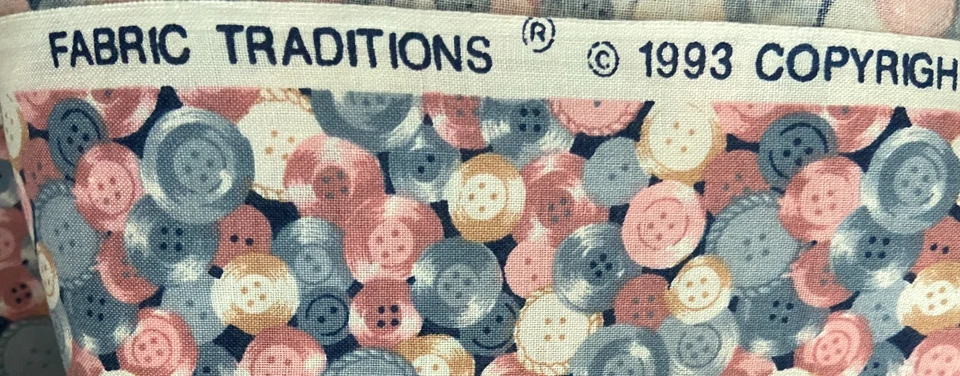 Vintage Fabric Traditions Fabric 1993 Slate Blue Mauve Tossed Buttons 3.5 yards - Image 2 of 3
