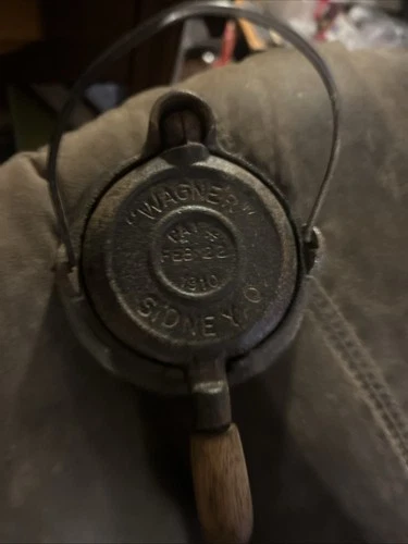Wagner Miniature Salesman Sample 1910 Sydney 0 Waffle Iron