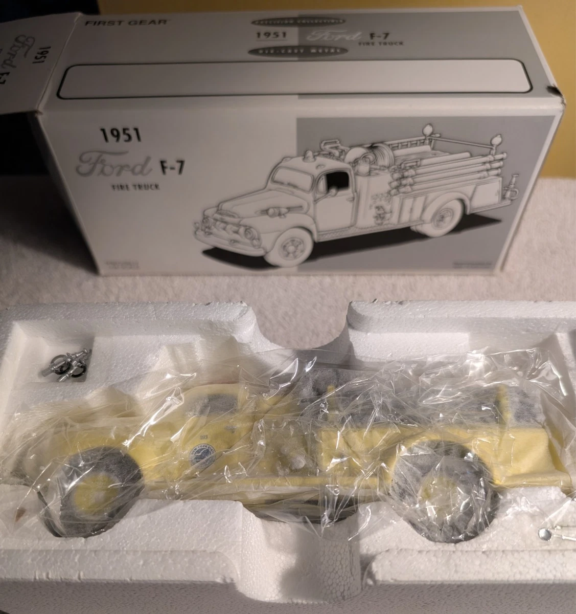 Modelo Diecast Altec 1/34 - Camión De Rescate Y Reparación Preconstruido, Coleccionable Para Adultos
