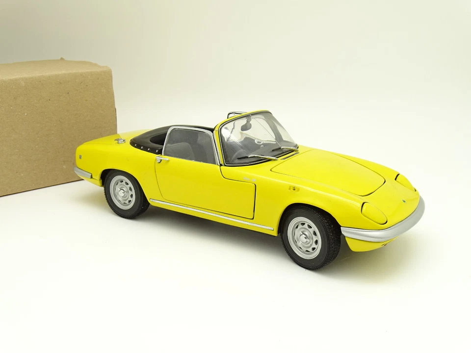Sun Star SB 1/18 - Lotus Elan S3 Yellow - Image 2 of 4