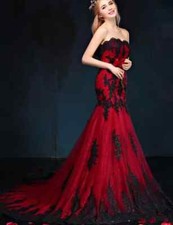 Black/Red Gothic Mermaid Wedding Dresses Sweetheart Lace Vintage Bridal Gowns
