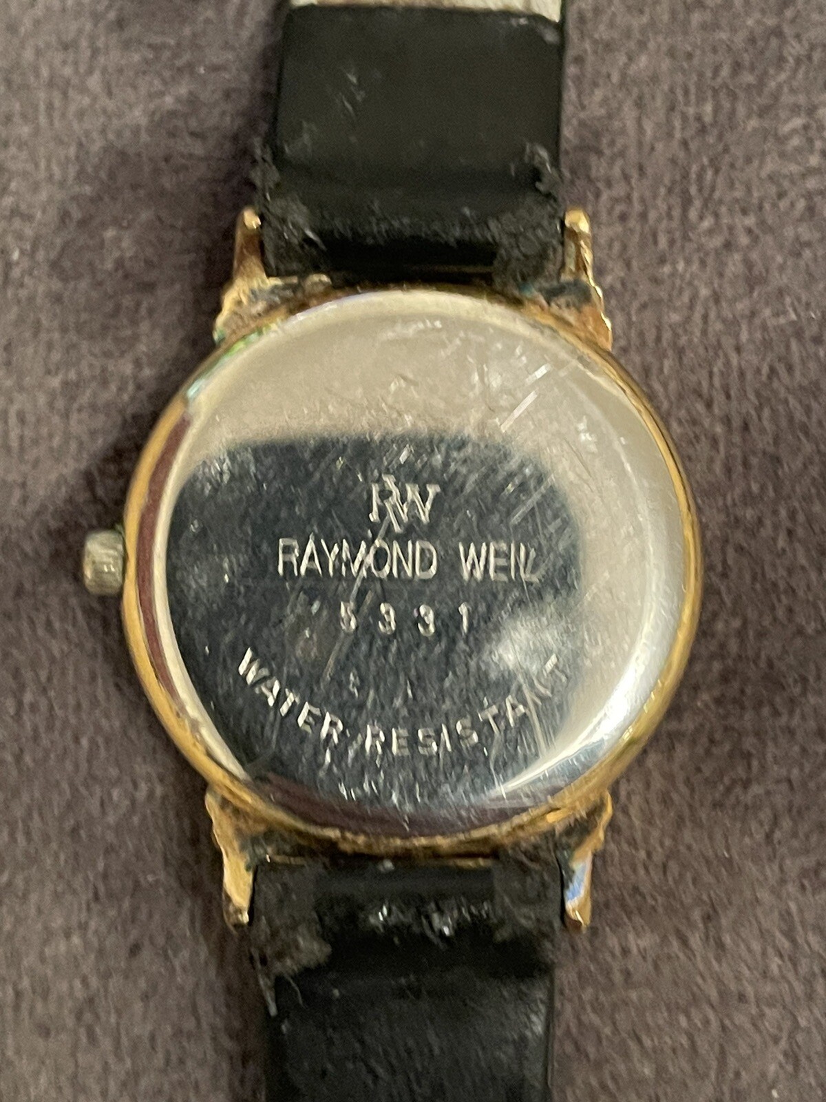 Vintage Raymond Weil ladies watchSwiss 18ct Gold plated. Not Working