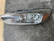 2013 - 2018 Ford Focus Headlight Left Driver Oem 2013 - 2018 Ford Focus Headlight Left Driver Oem