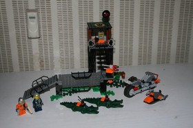 LEGO 8632 Mission 2: Swamp Raid (Agents), 2008, OBA Excellent