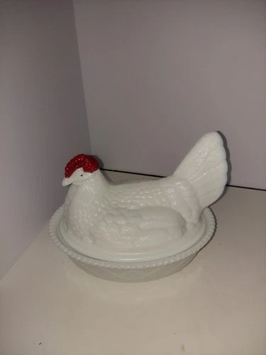 Vintage Large Westmoreland Milk Glass Hen On Nest  Handpainted Comb Split Tail