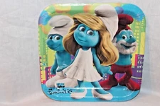 NEW  IN PACKAGE SMURFS 8  LUNCHEON  PLATES PARTY SUPPLIES 
