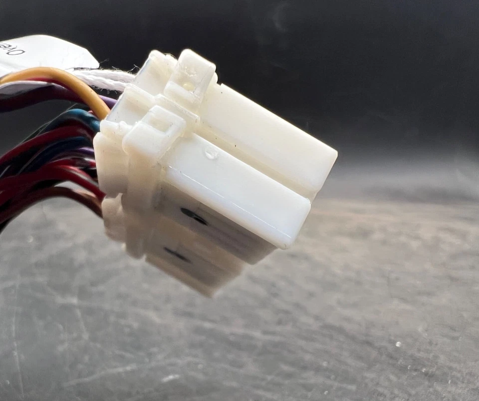 Жгут проводов информационный для верхней консоли Nissan Armada 2004-2006 годов выпуска от оригинального производителя - Изображение 4 из 4