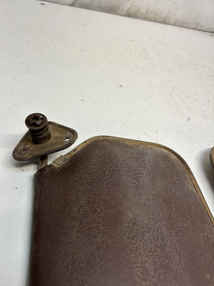 Camión Chevrolet GMC 1982 82 C10 K10 K20 K30 OEM parasol izquierdo derecho dañado Foto 3 de 4