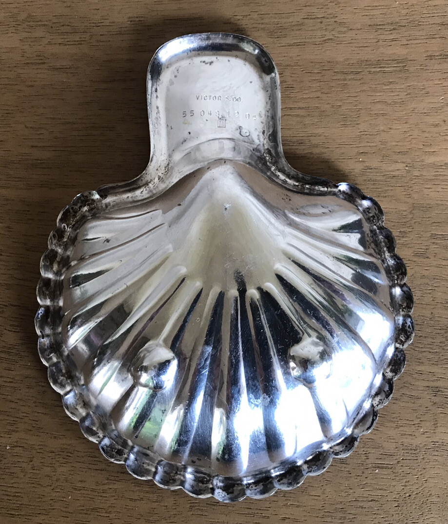 Vtg Victor S. Co SilverPlated Shell Footed Nappy Candy Nut Dish