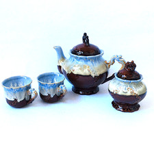 Vintage Ceramic Tea Set , Teapot Sugar Bowl and 2 tea Cup Collectible H-254-202