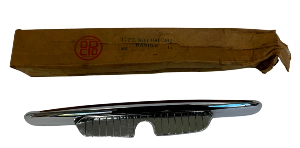 1953 Desoto Powermaster Trunk 甲板盖镀铬手柄 1490362 NOS。 — 第 2/4 张图片