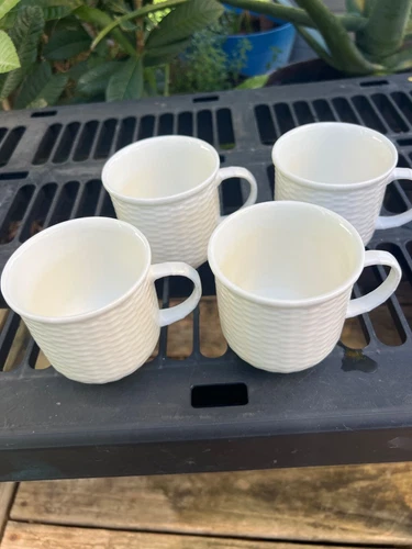 Wedgewood Nantucket Basket White Mug Cup Bone China Set 4