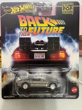 Hot Wheels  DeLorean BACK TO THE FUTURE Time  Machine Pop culture Real Riders