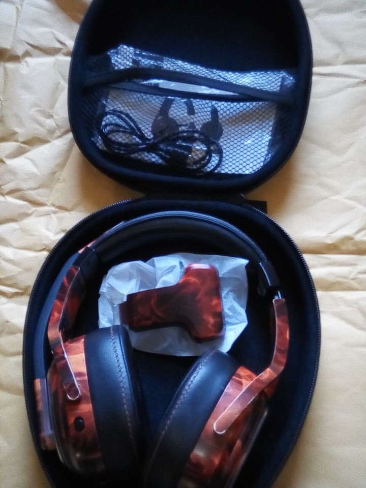 Rand McNally ClearDryve 220 Wireless Headphones fire headsets