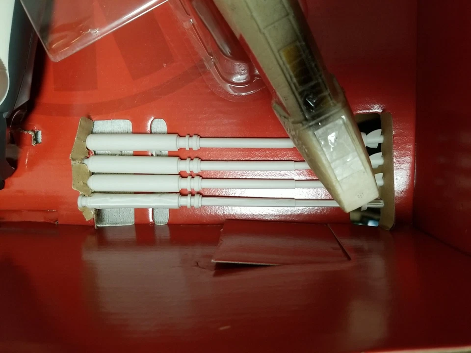 Air Hogs Star Wars Remote Control X-Wing Starfighter with R2-D2 Riding Co-Pilot - Image 3 of 4