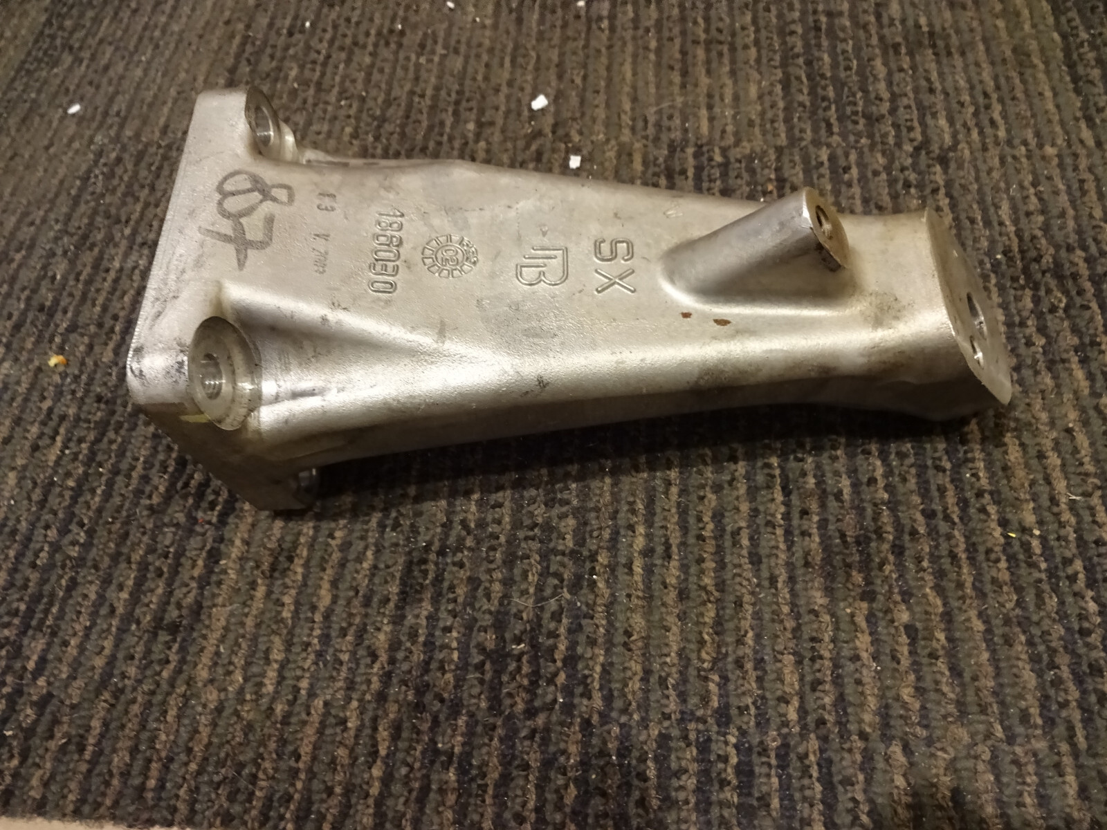 Maserati 4200 - LH Engine Support/Motor Mount - P/N 186030