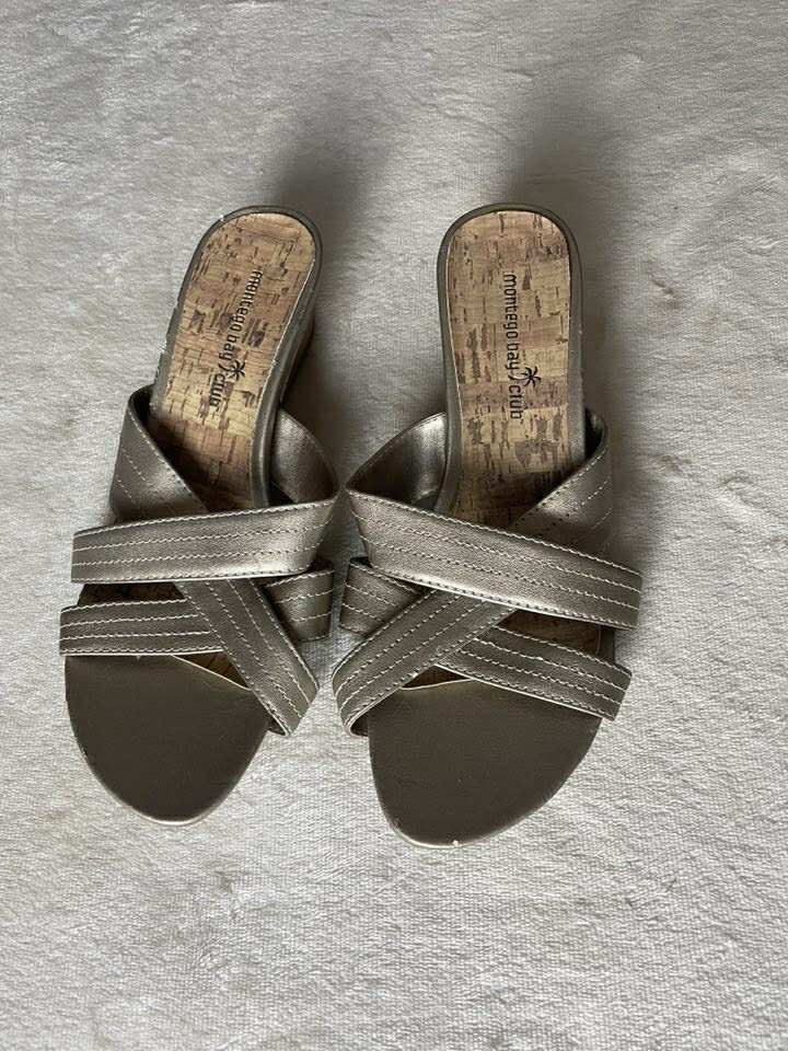 Foto 1 di 6