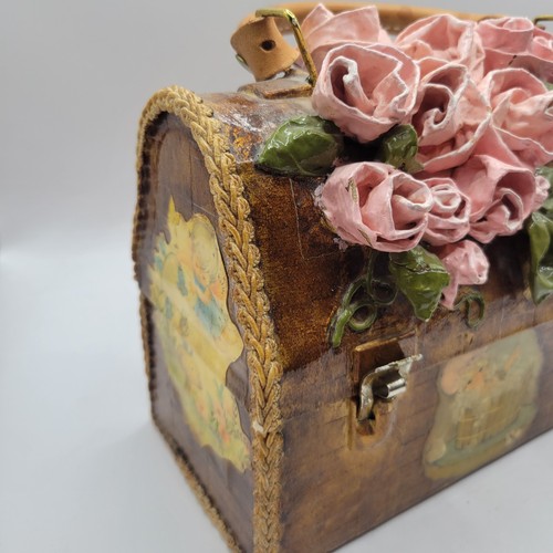 VINTAGE Handmade Holly Hobbie Paper Mache Decoupage Purse Lunchbox Grandma Chic - Picture 7 of 10