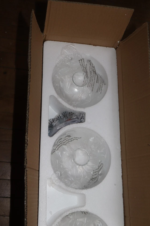 Progress Lighting 4 光透明玻璃沿海浴室梳妆灯古董青铜 — 第 3/4 张图片