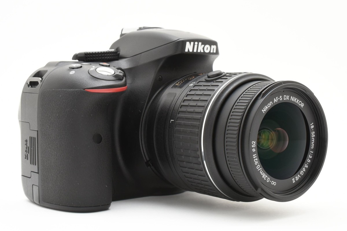 Near Mint] [Shutter Count 1800] Nikon D5300 AF-S 18-55mm