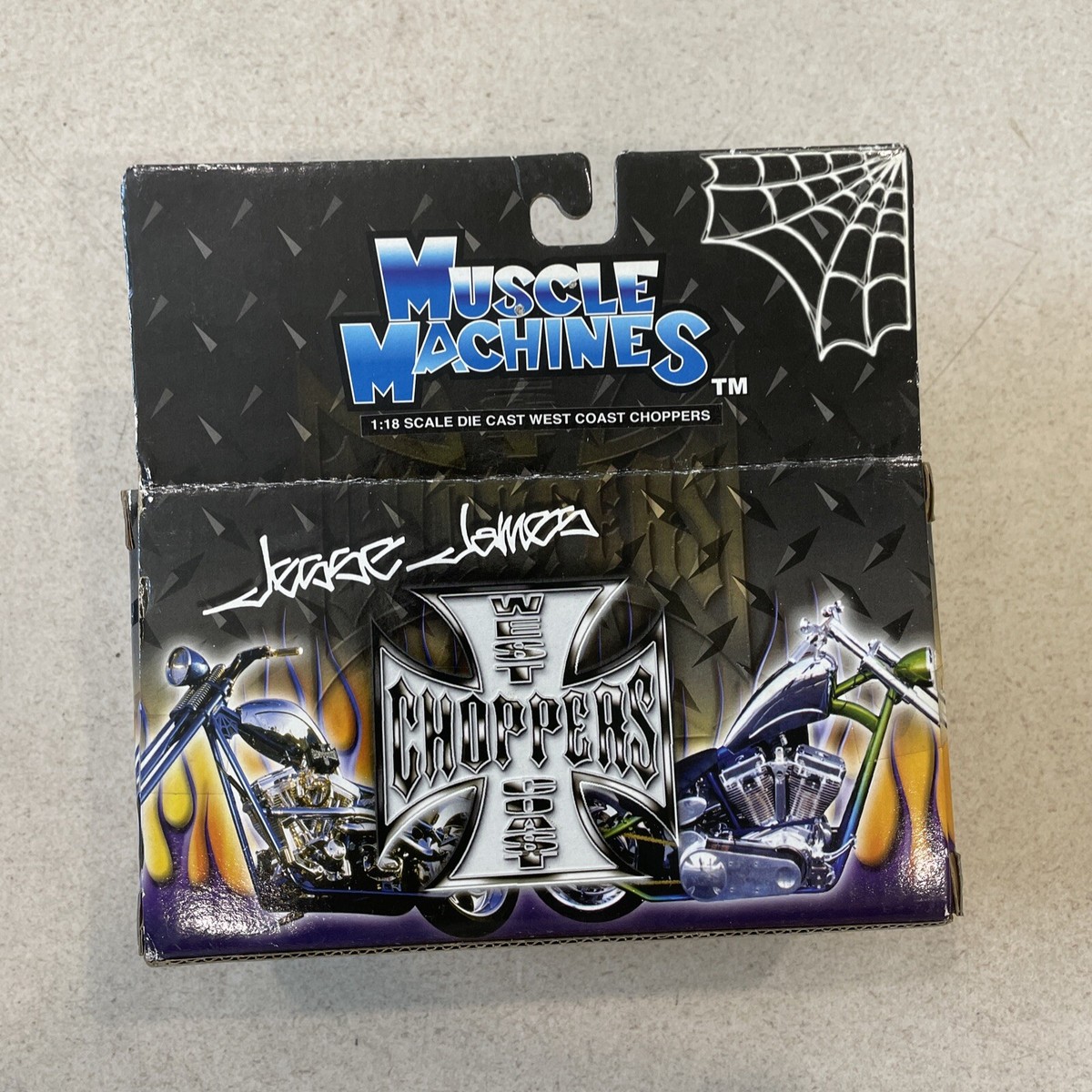 Muscle Machines Jesse James 1:18 Cherry CFL Red 2003 - New