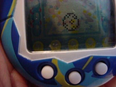 Ⓡ*様 Tamagotchi Connection Angel Blue s-l400.jpg