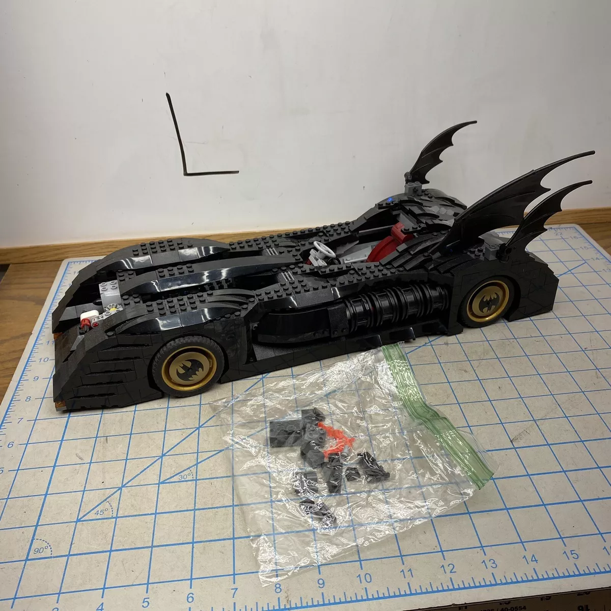 LEGO 7784 Batman The Batmobile Ultimate Collectors' Edition