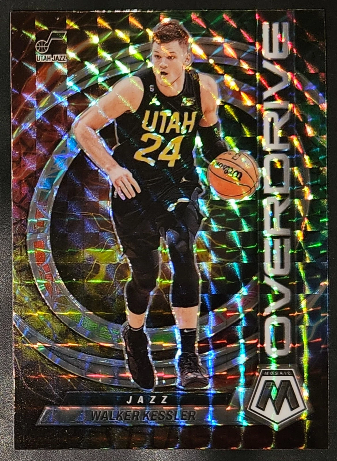 Walker Kessler 2022-23 Panini Mosaic OVERDRIVE Prizm Rookie Insert Card (no.17)