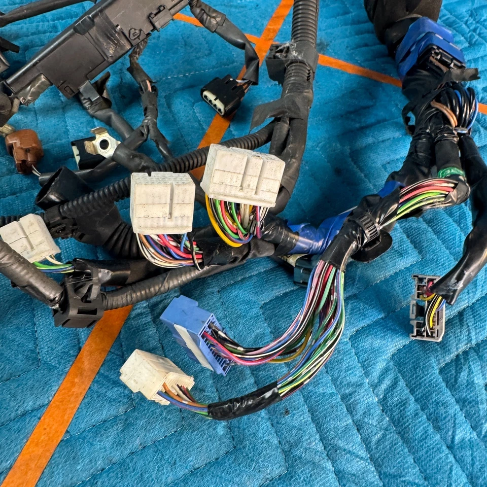 2000–2004 TOYOTA AVALON OEM Engine Wiring Harness - Image 4 of 4