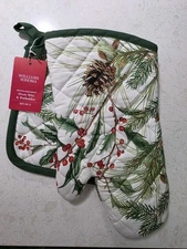 Williams Sonoma Woodland Berry Oven Mitt & Pot Holder Set Sold Out  NWT