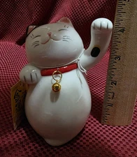 Vintage Porcelain Maneki-neko, "Lucky Cat" Figurine, Daiso, With Tag