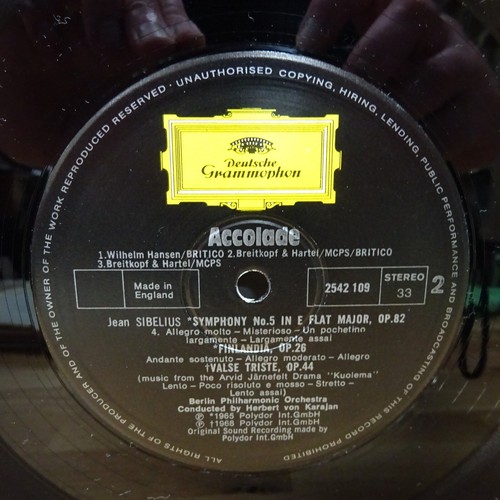2542 109 SIBELIUS Symphony no 5 BERLIN PHIL KARAJAN DG STEREO LP EX+ - Imagen 4 de 4